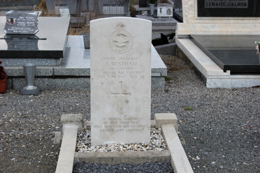 Commonwealth War Graves Burdinne #5