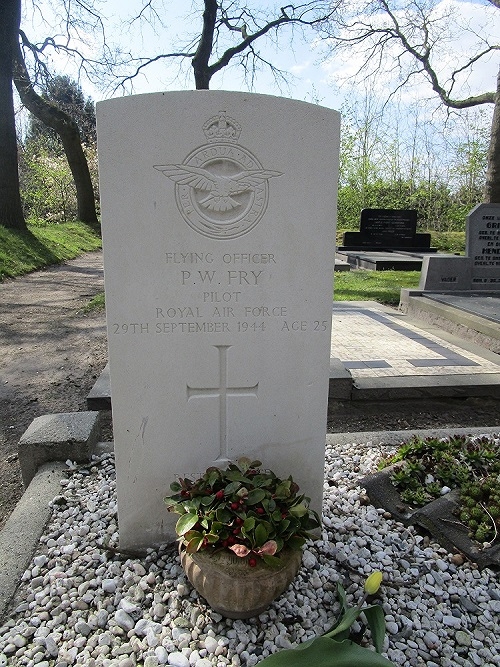 Commonwealth War Graves General Cemetery Geesbrug #3