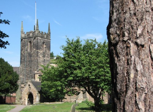 Oorlogsgraf van het Gemenebest St. Giles Churchyard #1