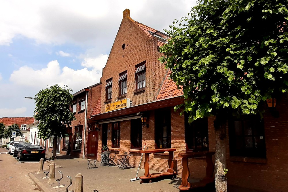 Hotel-Caf 't Zonneke Oosterhout #2