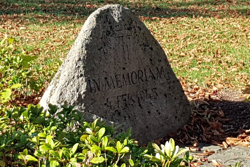 Monument Offiziers-Gefangenenlager XB Nienburg #4