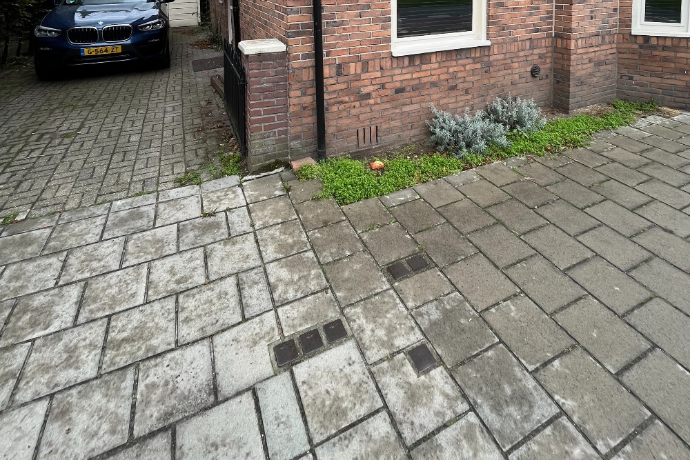 Stolpersteine Laaressingel 46