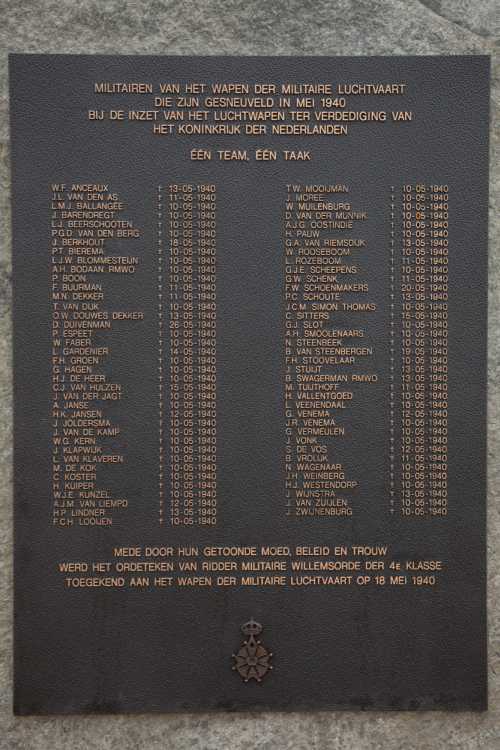 Memorial Dutch Airmen Soest #4