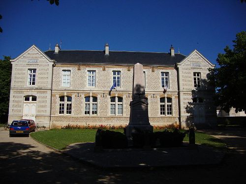 Oorlogsmonument Chassagne-Montrachet #1