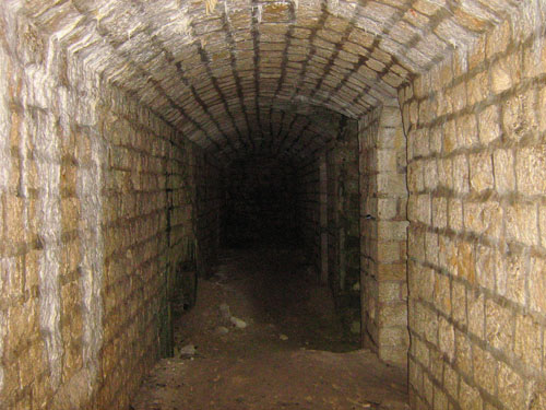 Abri-Caverne (Ingegraven Schuilplaats) Souville #2