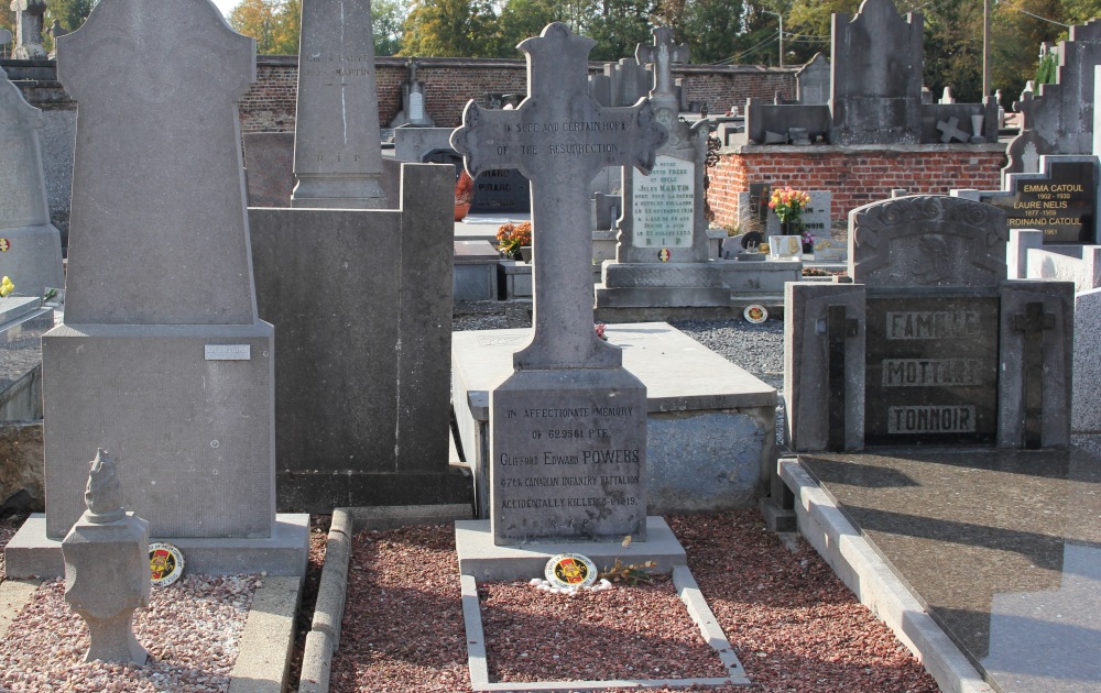 Commonwealth War Grave Avin #2