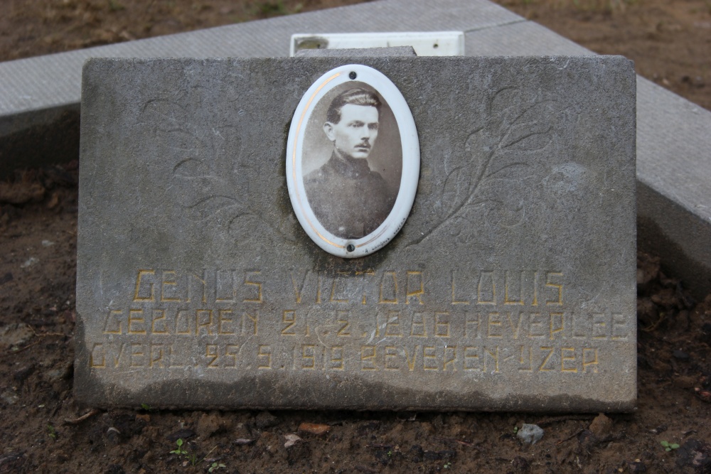 Oorlogsmonument Begraafplaats Heverlee	 #4