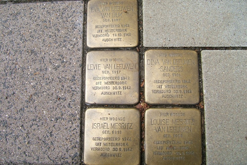 Stolpersteine Zeestraat 29-31