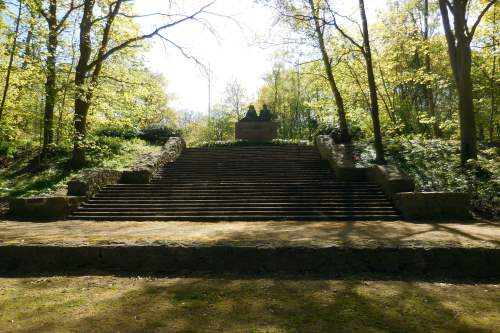 War Memorial Hoch Elten