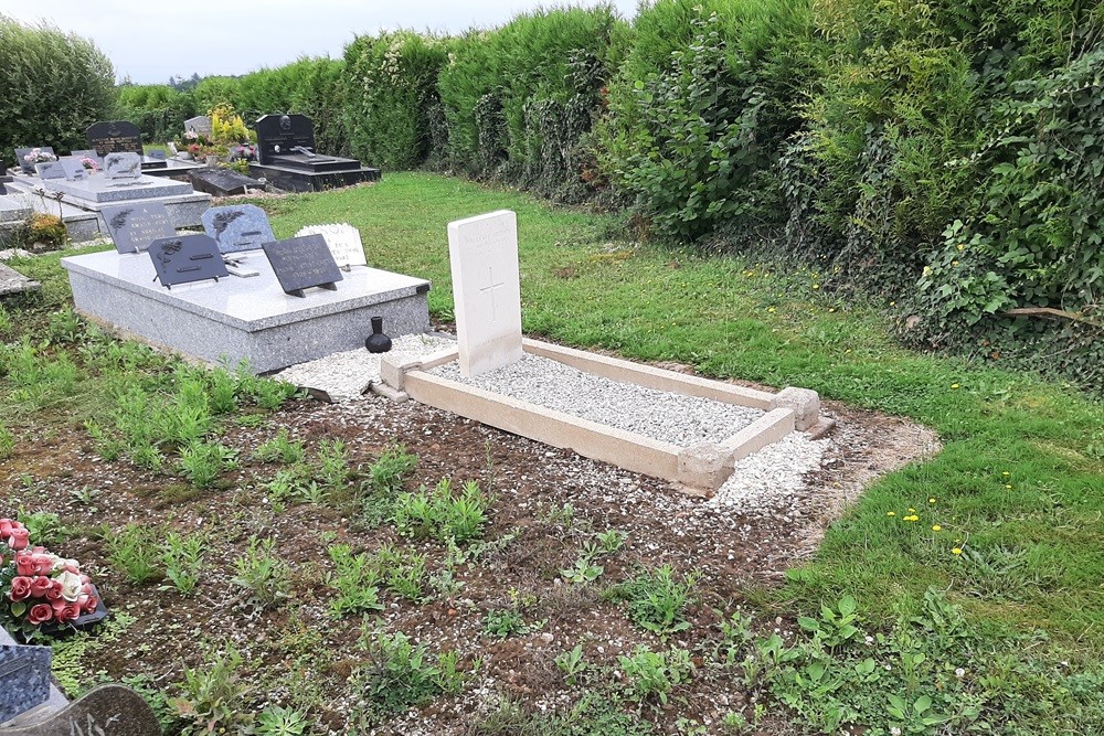 Commonwealth War Graves Auchonvillers #3