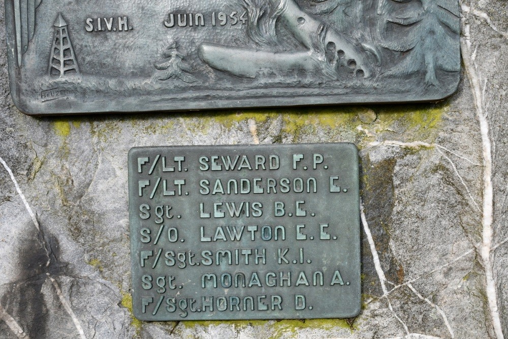 Monument Britse Piloten Solwaster #5