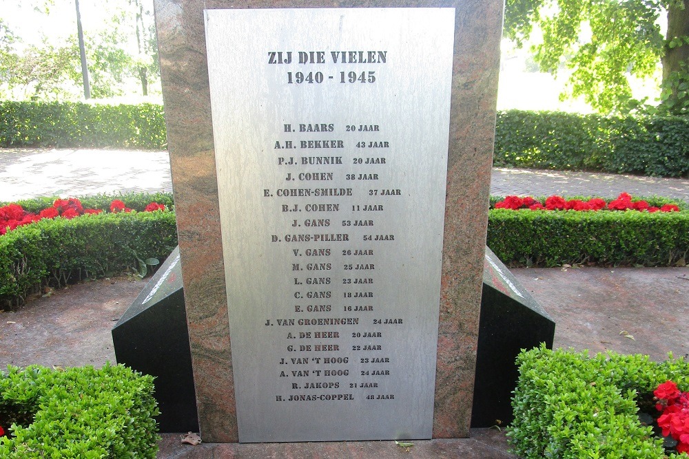 War Memorial Bodegraven #4