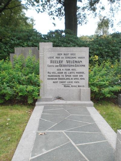 Nederlandse Oorlogsgraven Hoogeveen #2