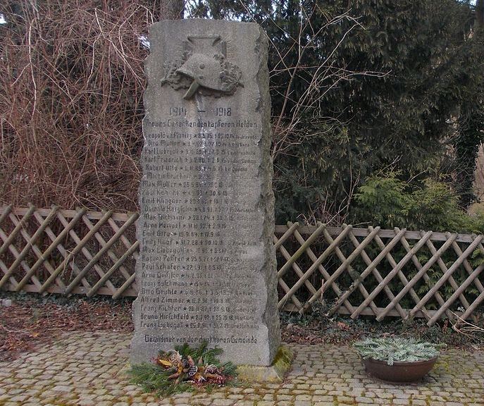 Oorlogsmonument Naundorf #1