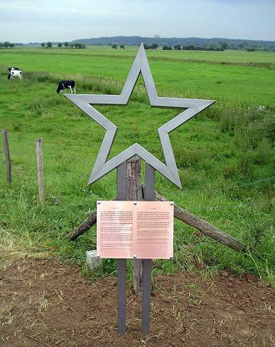 Crossroads Monument Heteren #4