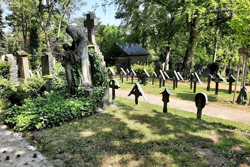 Duitse Oorlogsgraven Historische Begraafplaats Weimar #4