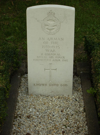 Commonwealth War Grave Wijk aan Zee #4