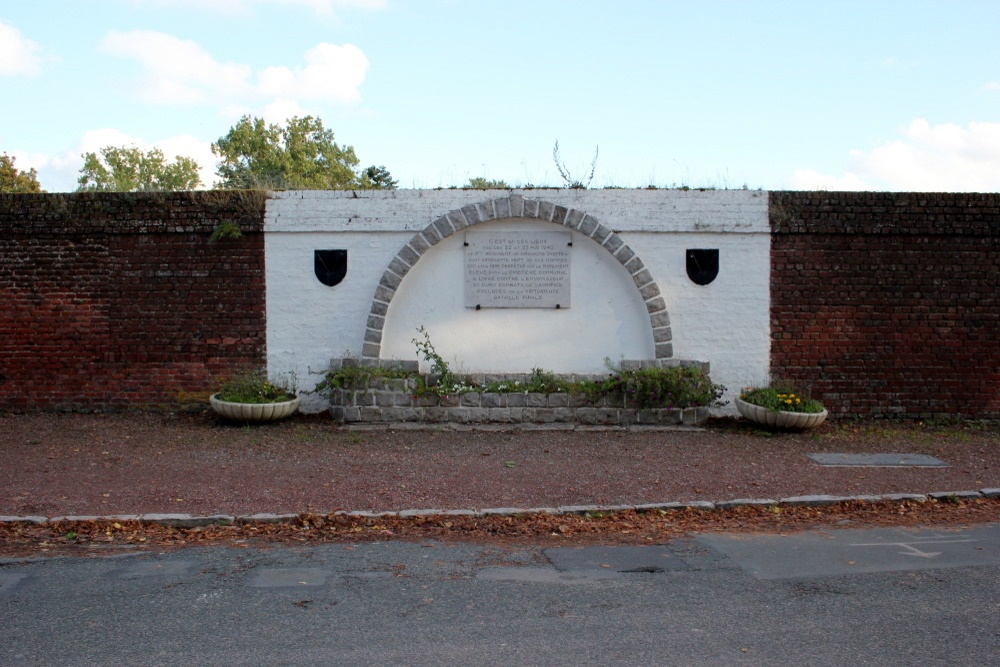 Monument 4e Rgiment des Dragons Mont-Saint-loi