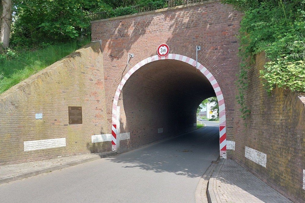 Memorial Uedemerbruch Stop #3