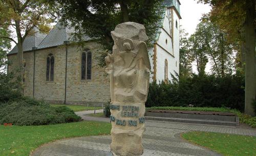 War Memorial Mastholte #1