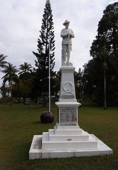 Oorlogsmonument Port Douglas #1