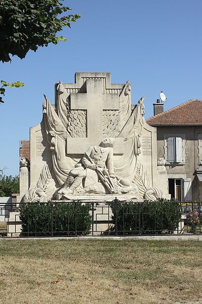 Oorlogsmonument Richecourt #1