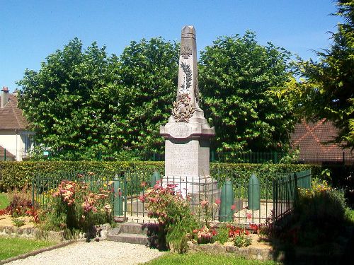 War Memorial Laigneville #1