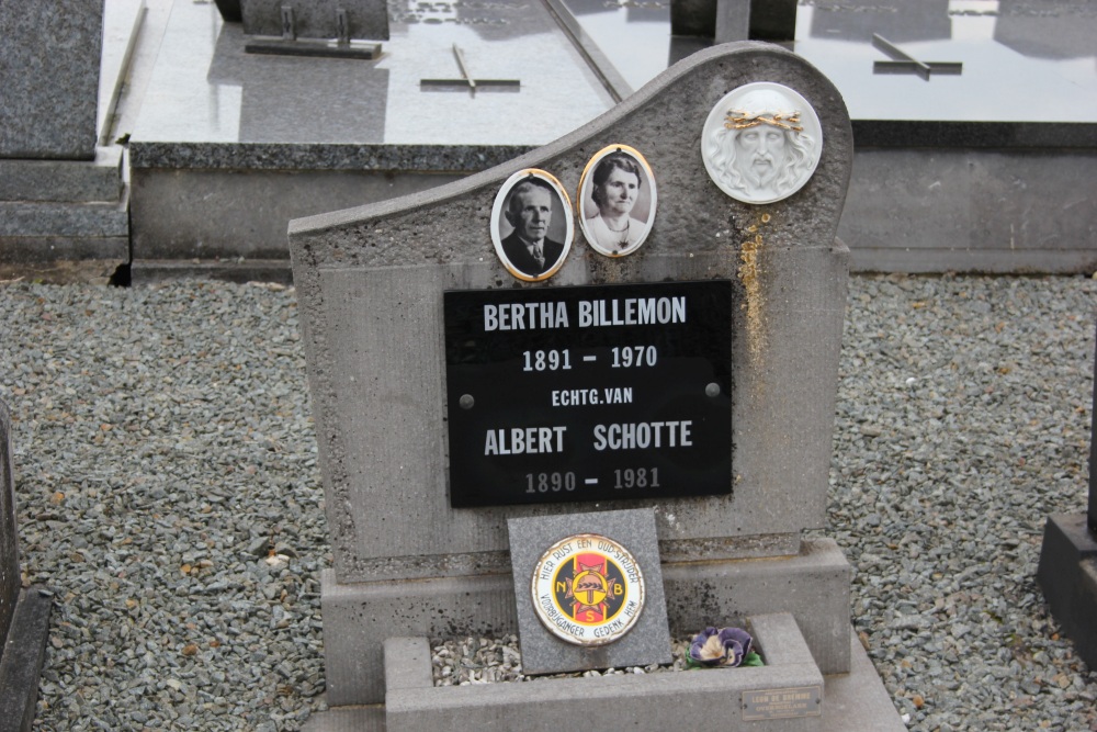 Belgian Graves Veterans Overboelare	 #3