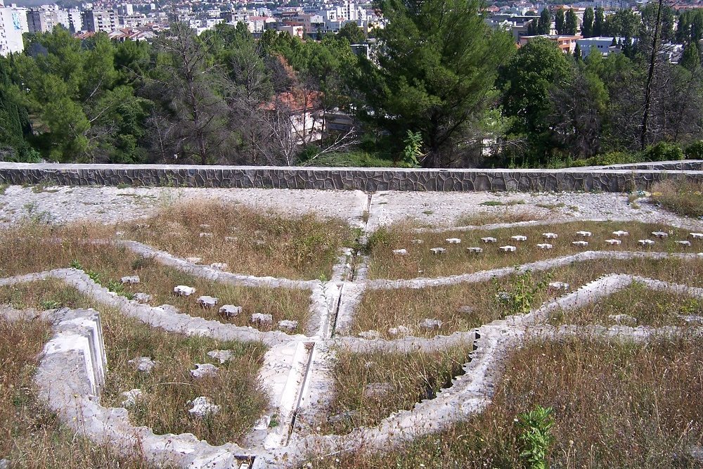 Partizanen Oorlogsbegraafplaats Mostar #1