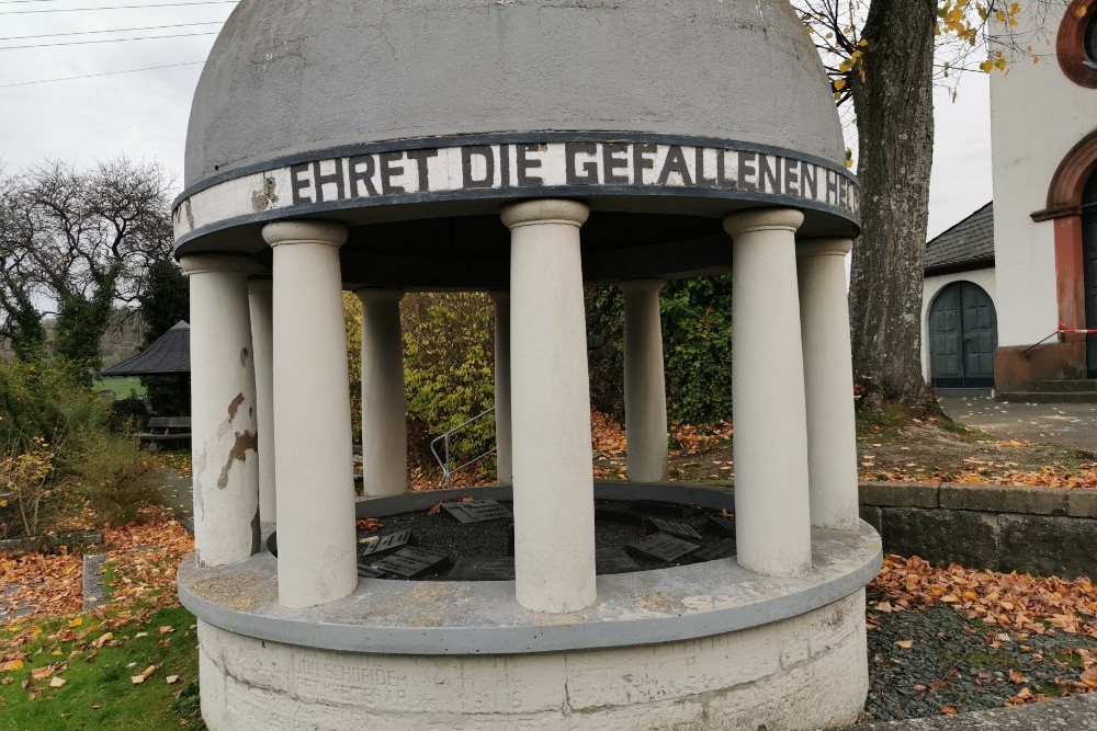 Oorlogsmonument Schalkenmehren #3