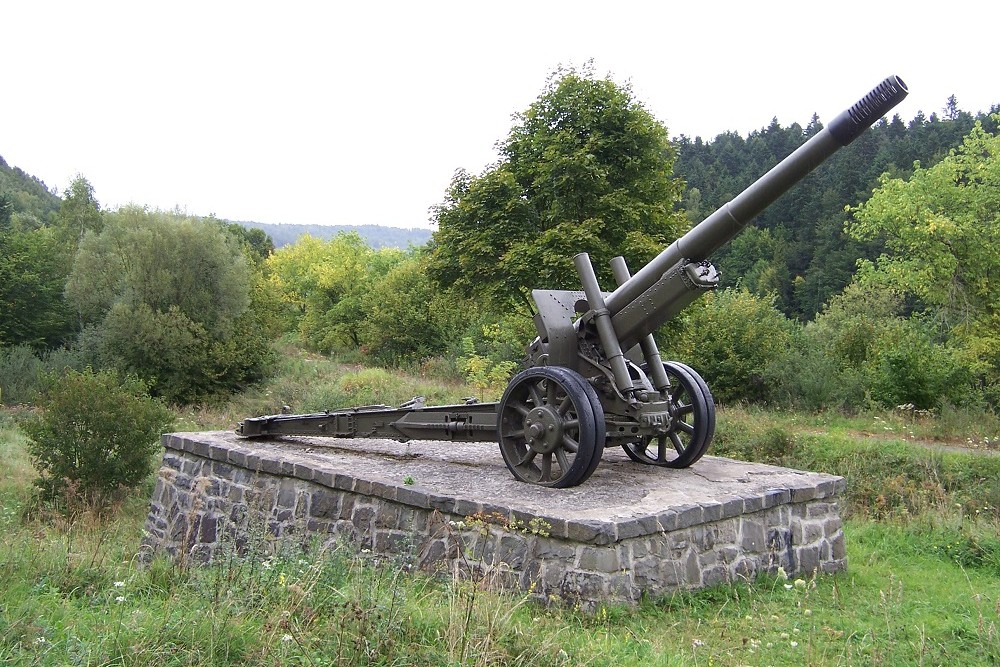 ML-20 152 mm Howitzer Vyšný Komárnik #1