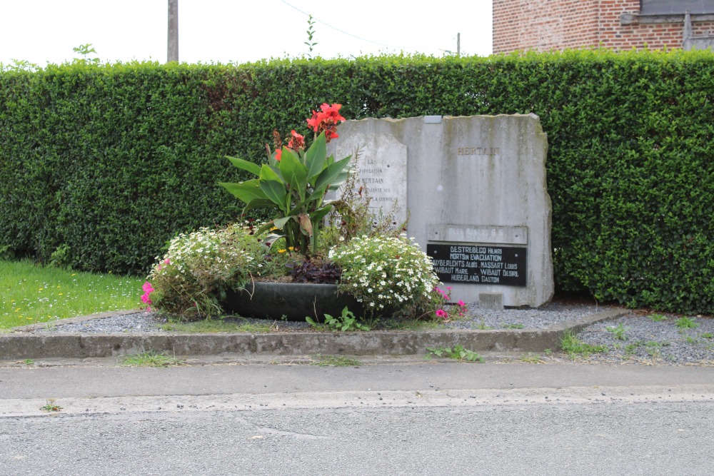 Oorlogsmonument Hertain #2