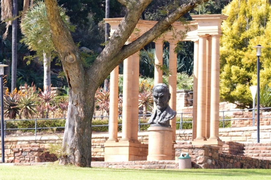 Bust of Jan Smuts