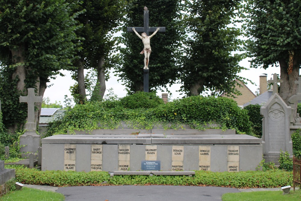 Belgische Oorlogsgraven Lichtervelde