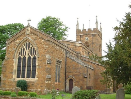 Oorlogsgraf van het Gemenebest St. John the Baptist Churchyard