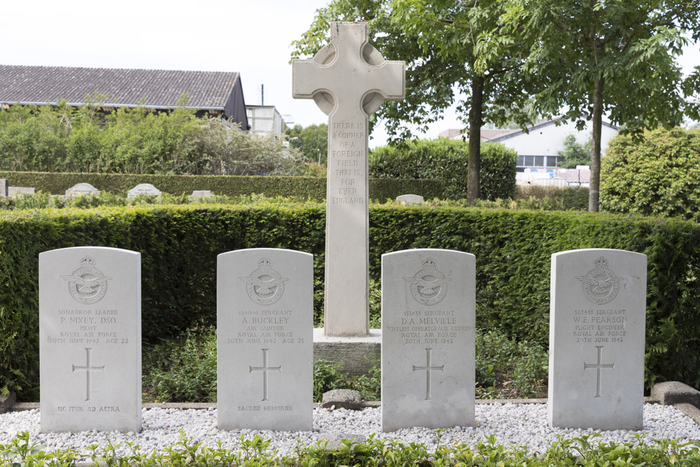 Commonwealth War Graves General Cemetery Ommen #3