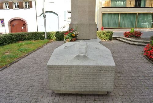 Oorlogsmonument Ihringen #2