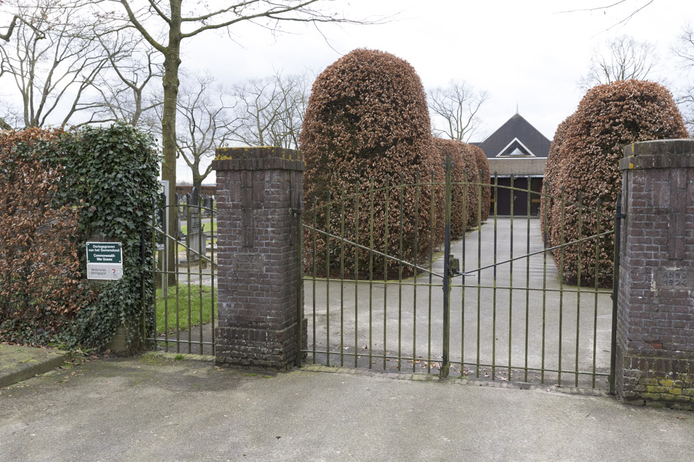 Dutch War Grave Municipal Cemetery Den Nul #3