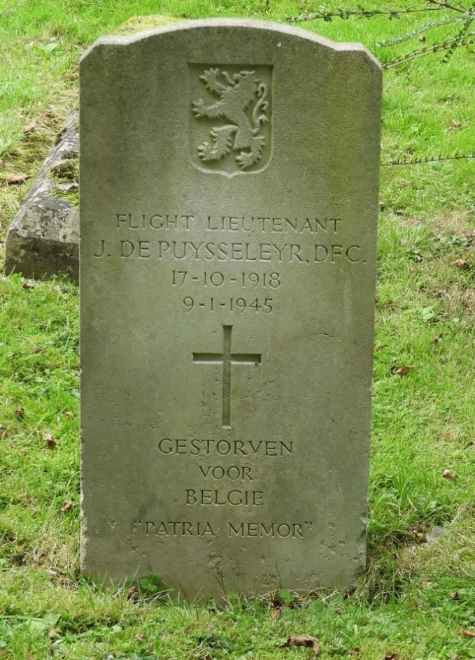 Belgian War Grave St. Birinus Roman Catholic Churchyard #1