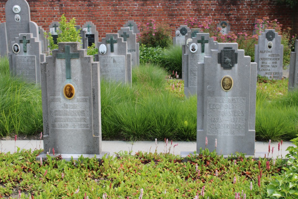 Belgian Graves Veterans Koersel Stal #3