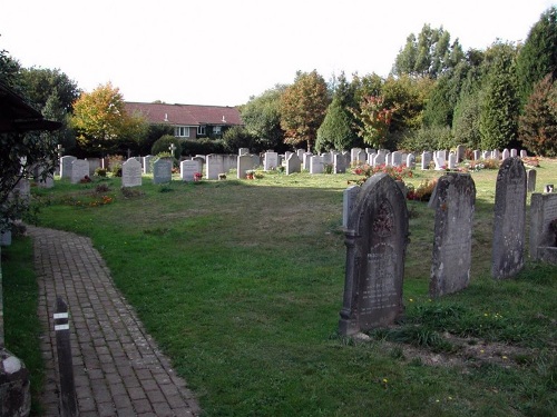 Commonwealth War Graves St James the Less Churchyard