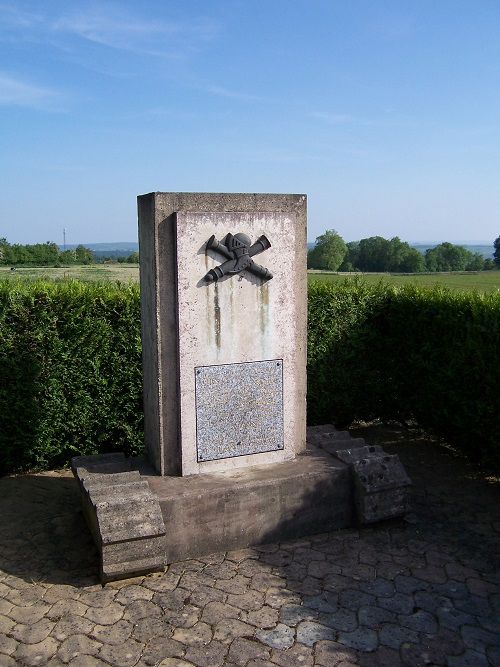 Monument Omgekomen Tankbemanning Stonne #2