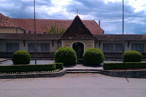 War Memorial Weiz #1