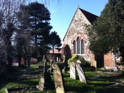 Commonwealth War Graves St. Mary Magdalene Churchyard