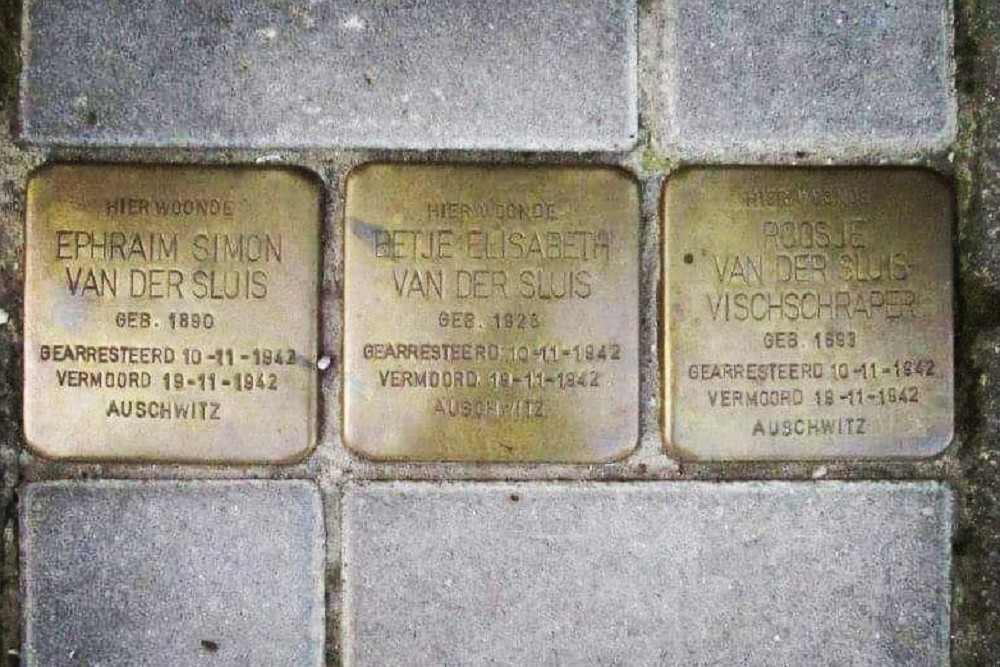 Stolpersteine Rooseveltlaan 90