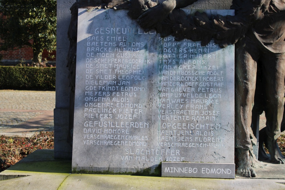 Oorlogsmonument Moerbeke-Waas #3