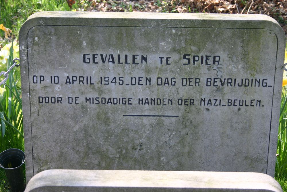 Nederlandse Oorlogsgraven Pesse #1