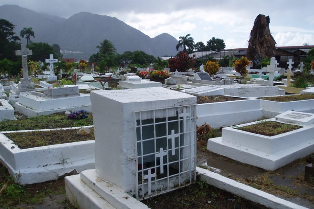 Commonwealth War Graves Roseau Roman Catholic Cemetery