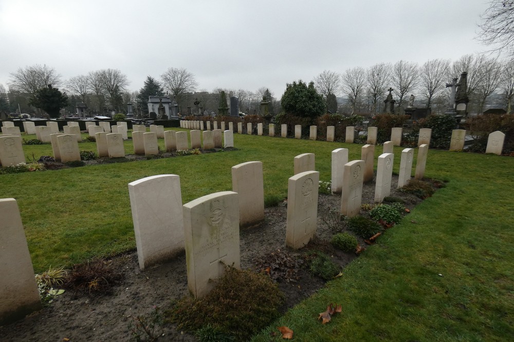 Commonwealth War Graves Charleroi #1