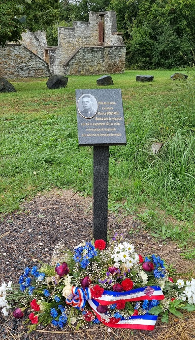 Monument Viombois Farm Neufmaisons #4